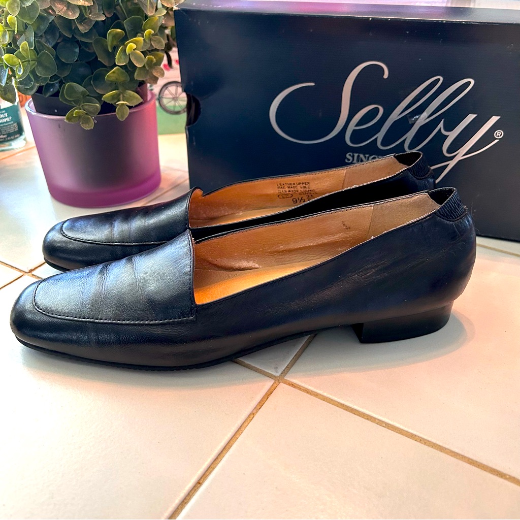 Selby Rich Black Leather Loafers Sz 95 Narrow 95 3a